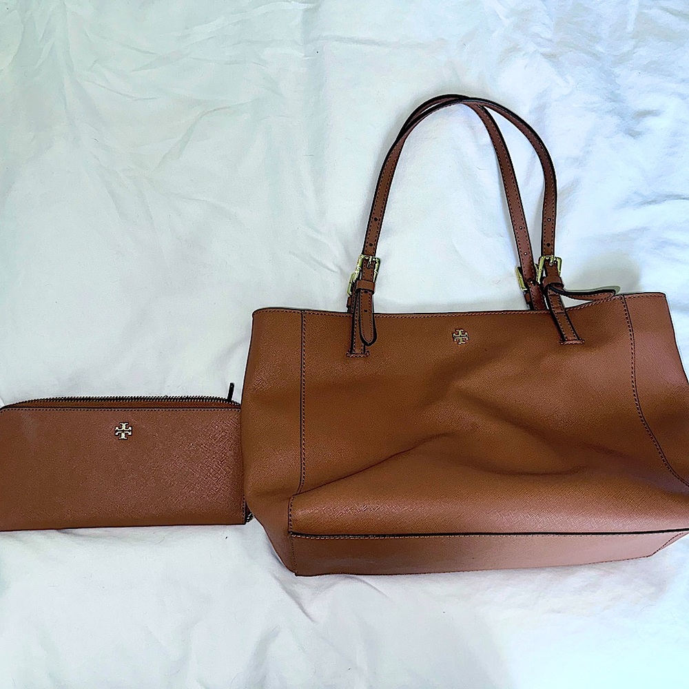 Tory Burch - Robinson Tote and Robinson Continental Zip Wallet